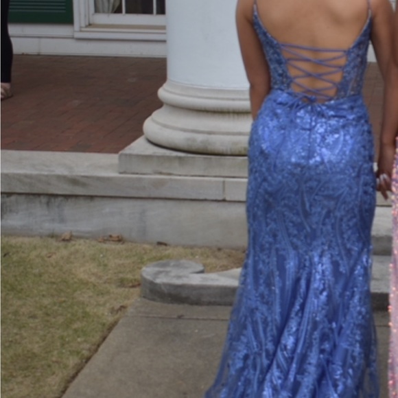 Prom dress - Picture 2 of 2